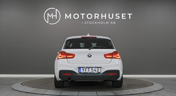 BMW 118i 5 of 22