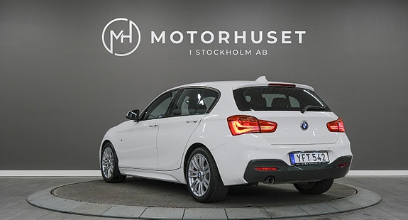 BMW 118i 4 of 22