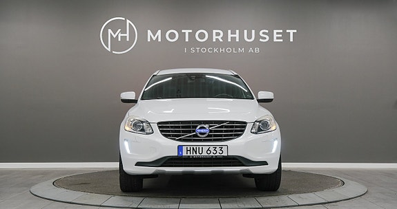 Volvo XC60 2 of 22