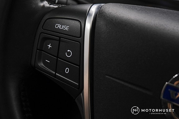 Volvo XC60 16 of 22