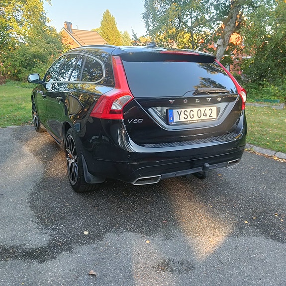 Volvo V60 3 of 7