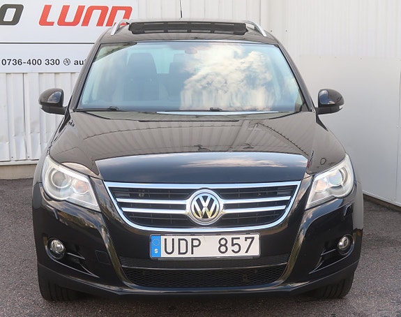 Volkswagen Tiguan 2 of 24