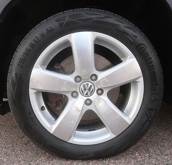 Volkswagen Tiguan 21 of 24