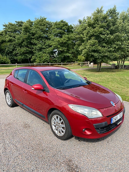 Renault Megane III 2 of 11