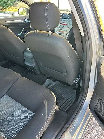 Ford Mondeo 8 of 8