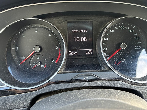 Volkswagen Passat 5 of 8