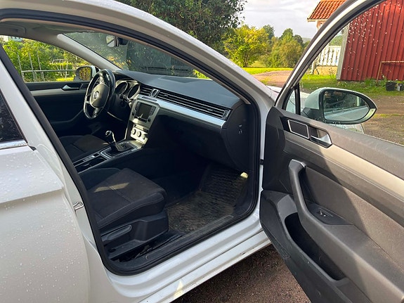 Volkswagen Passat 7 of 8