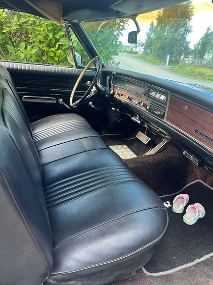 Pontiac Catalina 4 of 5