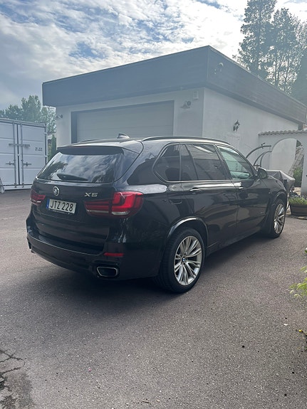BMW X5 4 of 6