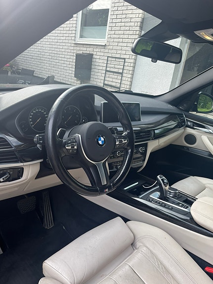 BMW X5 5 of 6