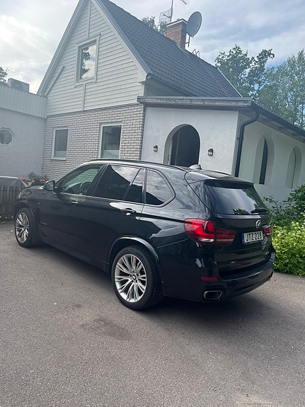 BMW X5 3 of 6