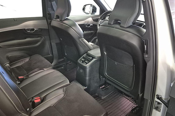 Volvo XC90 17 of 22