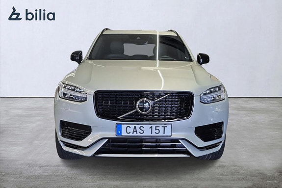 Volvo XC90 2 of 22