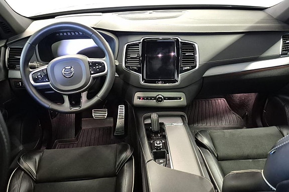 Volvo XC90 12 of 22