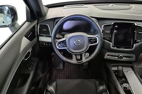 Volvo XC90 13 of 22