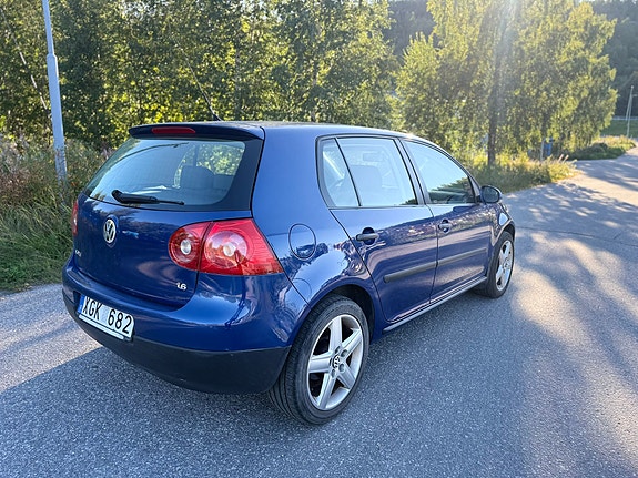 Volkswagen Golf V 3 of 17