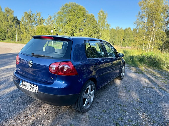 Volkswagen Golf V 11 of 17