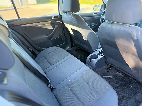 Volkswagen Golf V 8 of 17