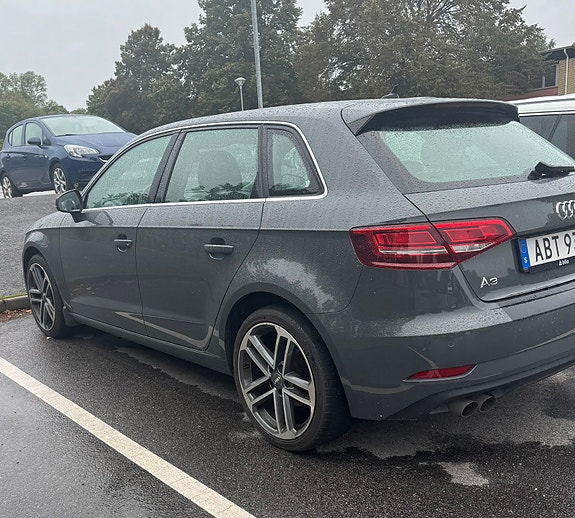 Audi A3 4 of 5