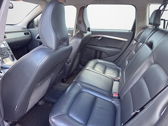 Volvo XC70 16 of 30