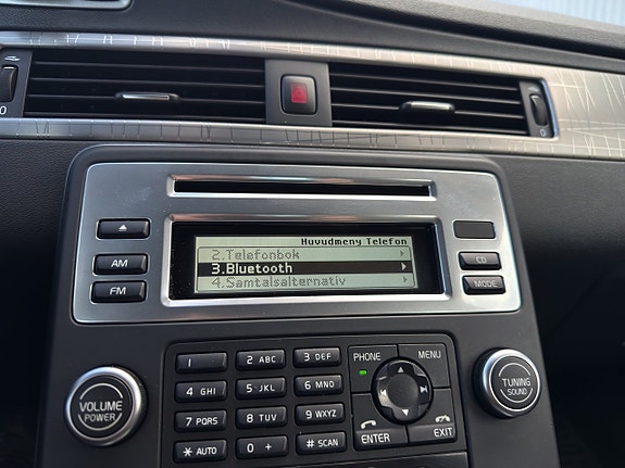 Volvo XC70 30 of 30