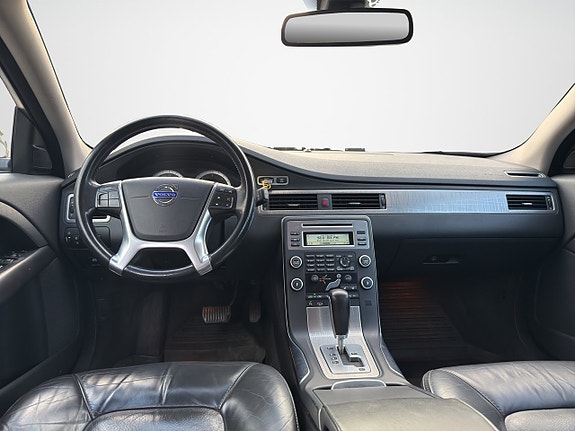 Volvo XC70 13 of 30
