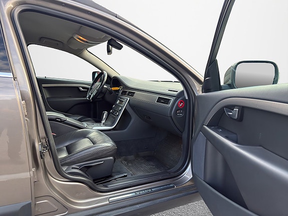 Volvo XC70 14 of 30