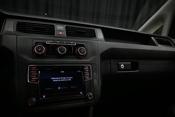 Volkswagen Caddy Maxi 29 of 30