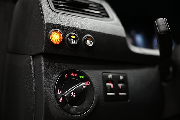 Volkswagen Caddy Maxi 24 of 30