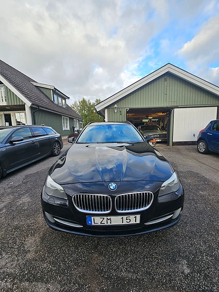BMW 525d 4 of 8