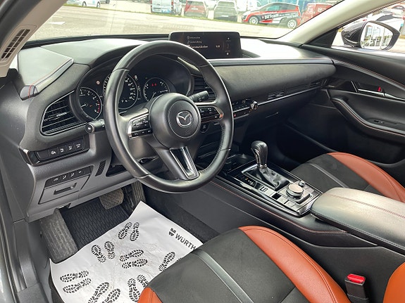 Mazda CX-30 13 of 30