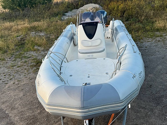 Zodiac Pro Open 850 – 2x Yamaha 225 – endast 304 tim + 80kmH 2 of 12