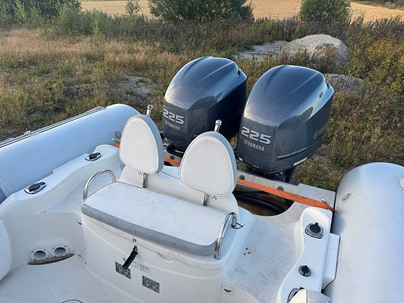Zodiac Pro Open 850 – 2x Yamaha 225 – endast 304 tim + 80kmH 12 of 12