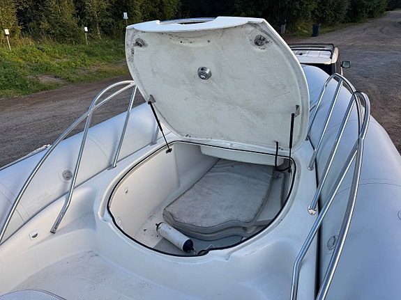 Zodiac Pro Open 850 – 2x Yamaha 225 – endast 304 tim + 80kmH 9 of 12
