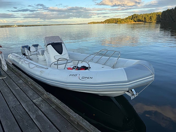 Zodiac Pro Open 850 – 2x Yamaha 225 – endast 304 tim + 80kmH 2 of 12