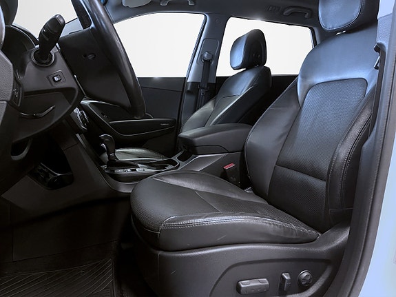 Hyundai Grand Santa Fe 7 of 20