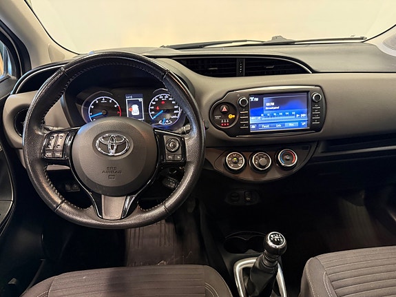 Toyota Yaris 15 of 18