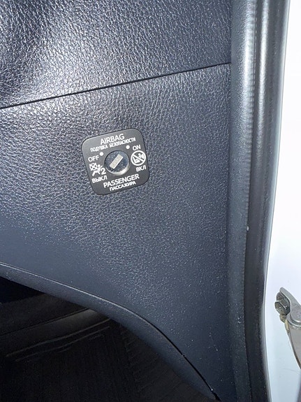 Toyota Yaris 8 of 18