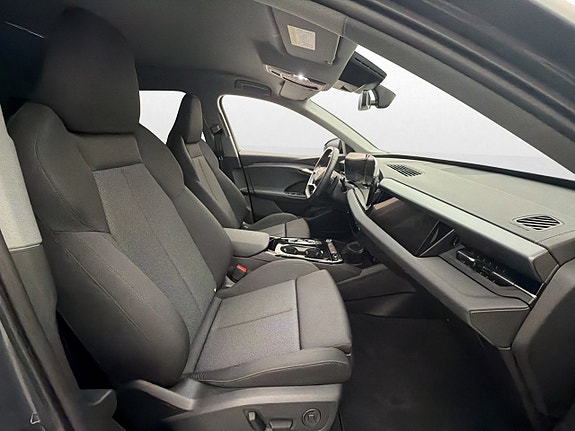 Audi Q6 e-tron 12 of 30