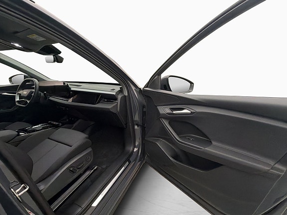 Audi Q6 e-tron 13 of 30