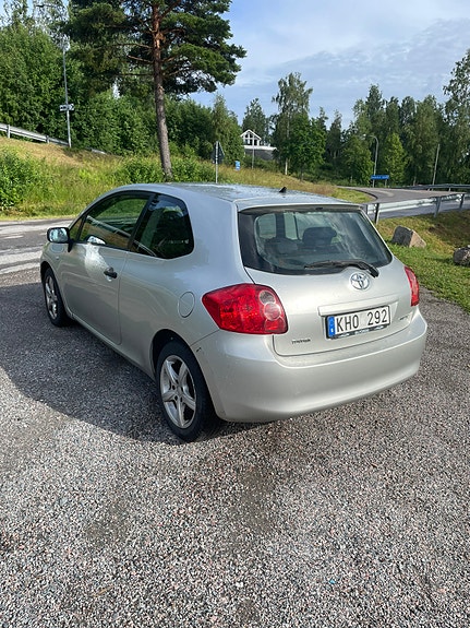 Toyota Auris 4 of 6