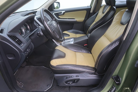 Volvo XC60 9 of 27
