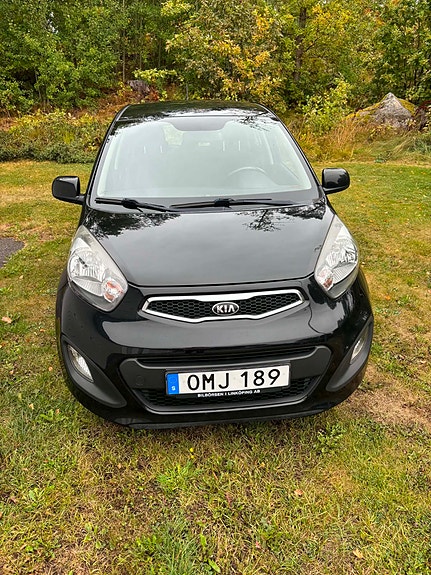 Kia Picanto 2 of 9