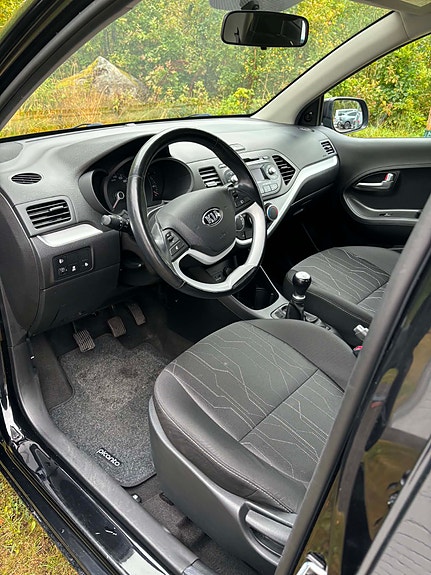 Kia Picanto 6 of 9