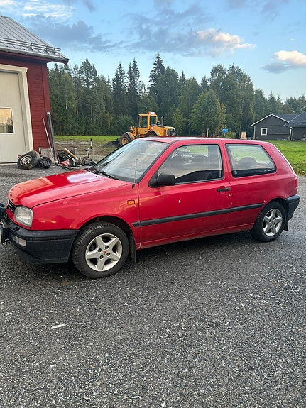 Volkswagen Golf III 2 of 4