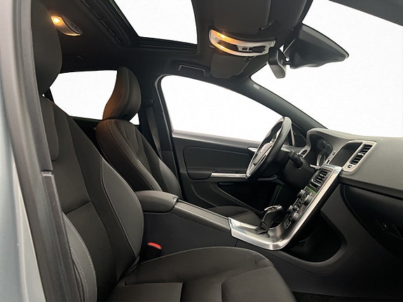 Volvo S60 27 of 30