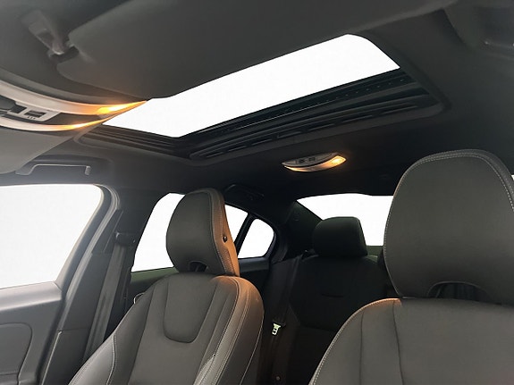 Volvo S60 13 of 30
