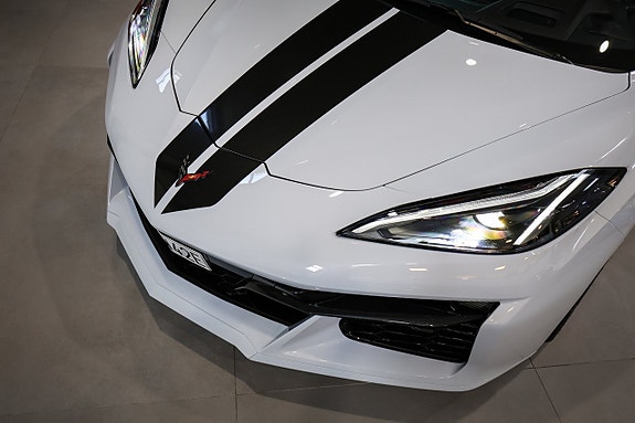 Chevrolet Corvette 9 of 30
