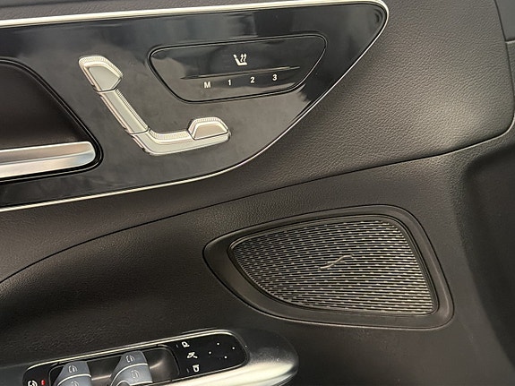 Mercedes-Benz C300 e 15 of 30