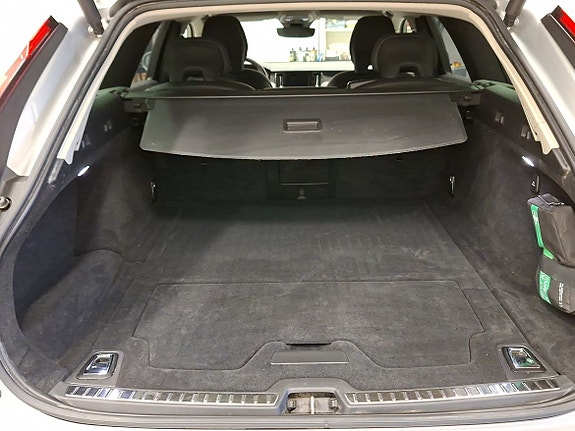 Volvo V90 13 of 16